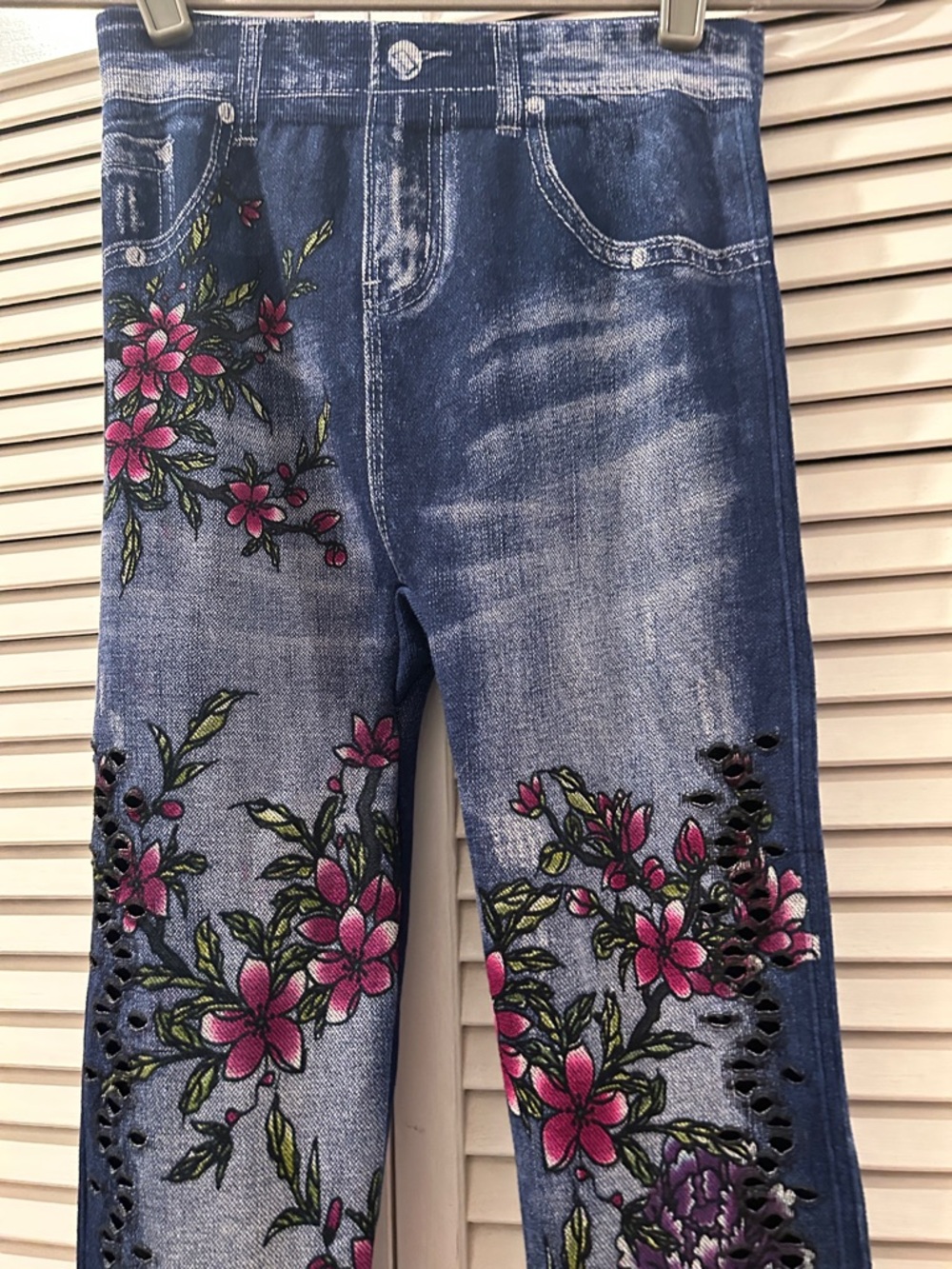 Floral  Blue Skinny leggings for Women with a look of denim.